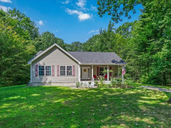 5 Pinehurst Drive, Bennington, NH 03442
