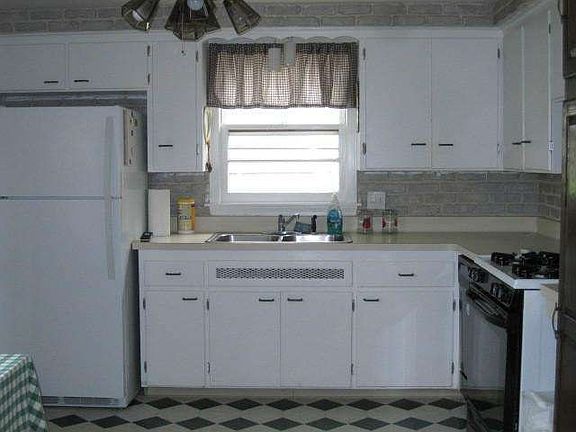 2nd image of 122 Westfall Dr