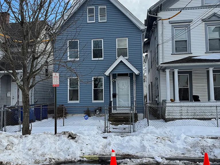 18 Woolsey St — Photo 1