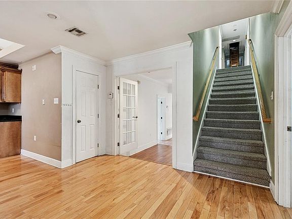 2nd image of 664 Newman Ave