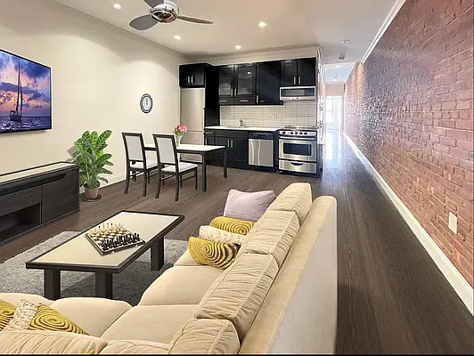 Rented by Silver Line Realty Group NY LLC | media 9