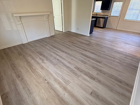4th image of 10 Hidden Valley Ct