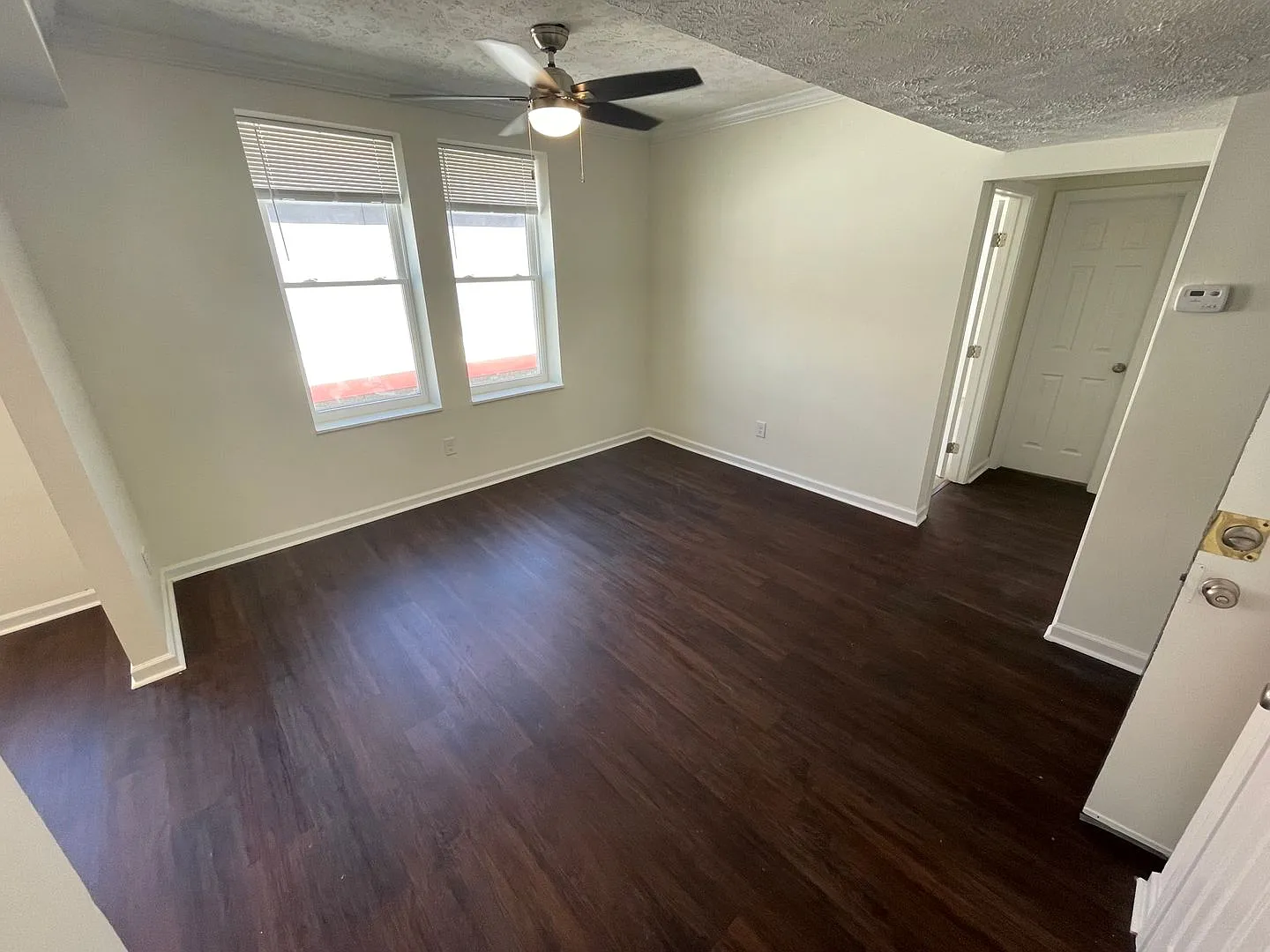 386 Parkway Apartments — Photo 4