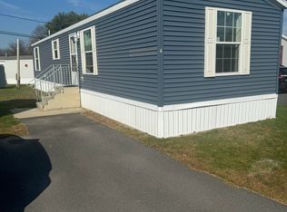 5 Laskey St, Topsham, ME 04086