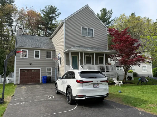 16 Winterberry Way, Bedford, MA 01730