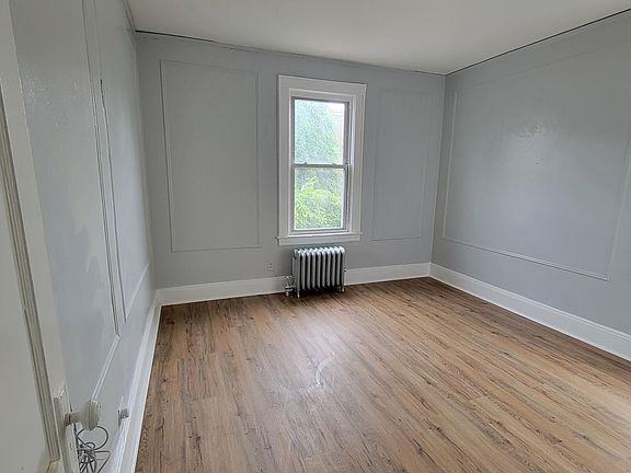 5th image of 360 Schley St #1R