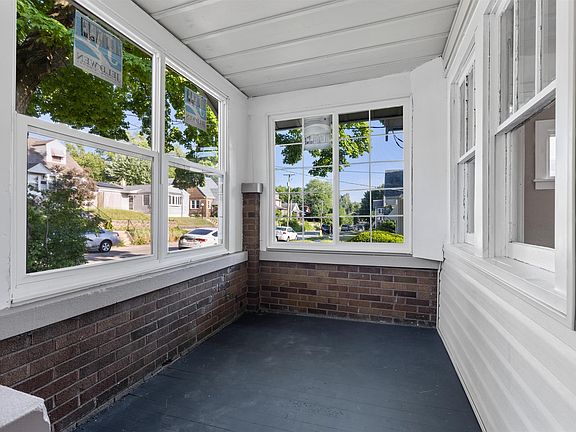 2nd image of 1109 16th St