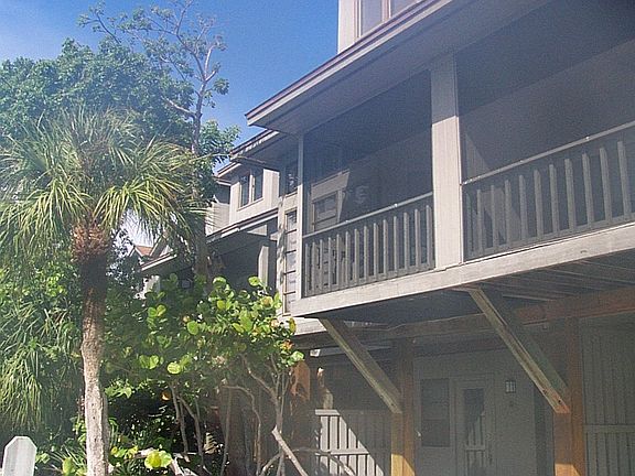 5th image of 360 Townhouse Ln APT 55