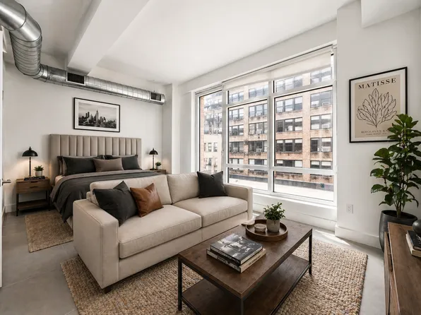 339 W 38th St, New York, NY