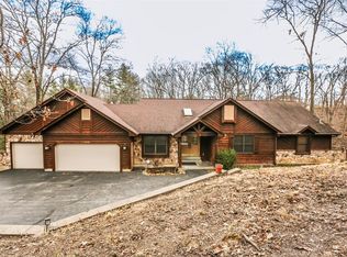 1414 Pine Ridge Estates Ct, Ballwin, MO 63021