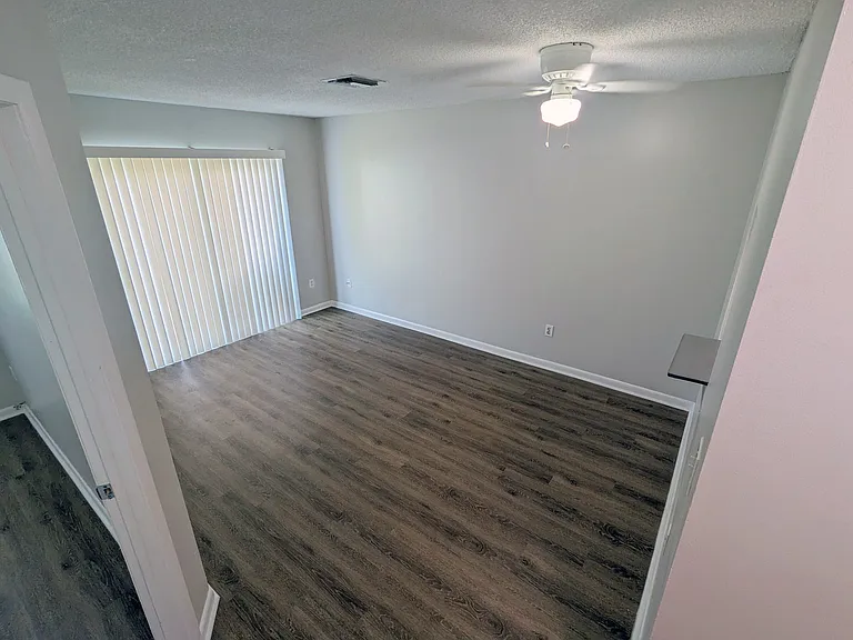 3031-3045 Springfield Ln #3033 — Photo 9
