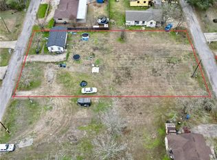 708 Frank St, Navasota, TX 77868