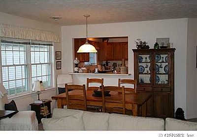 4th image of 332 Walker Dr