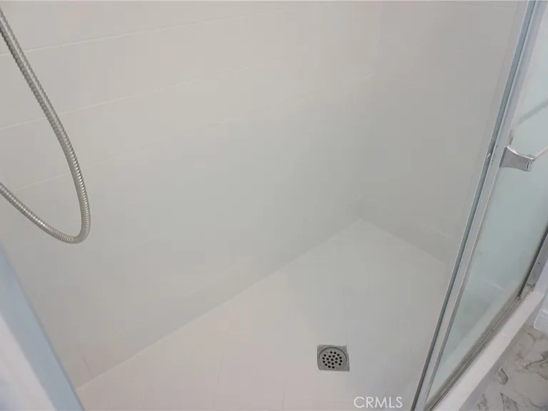 4610 Densmore Ave #20 — Photo 31