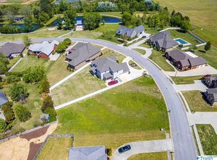 4015 Saddlehorn Bnd SW, Decatur, AL 35603