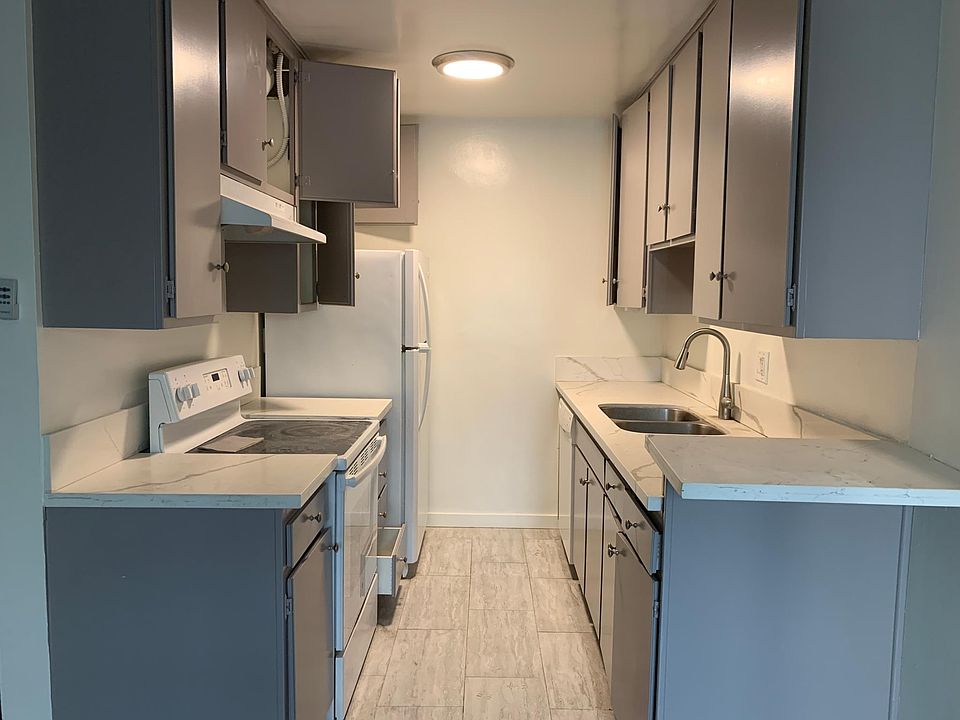 1st image of 1476 S Shenandoah St APT 101