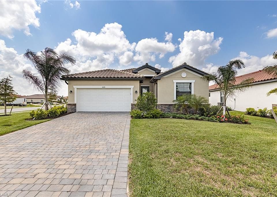 1st image of 11876 Arbor Trace Dr