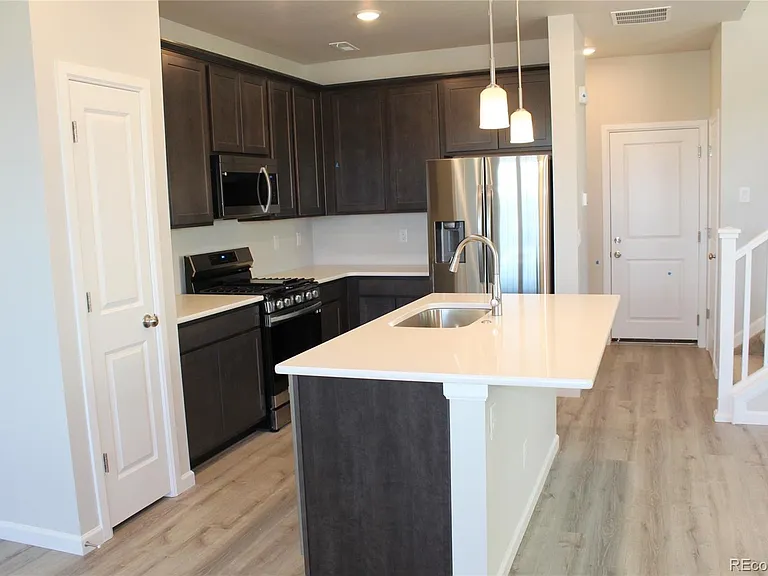 5231 Mountain Vista Hts — Photo 4