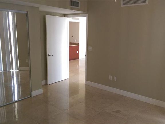 4th image of 17201 Collins Ave APT 1106