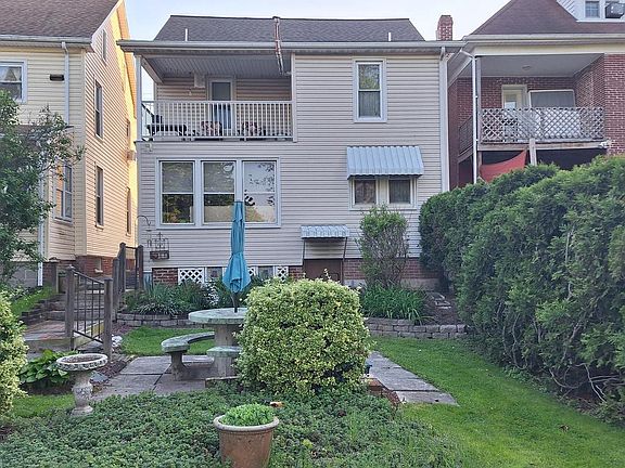 4th image of 892 Baltimore St