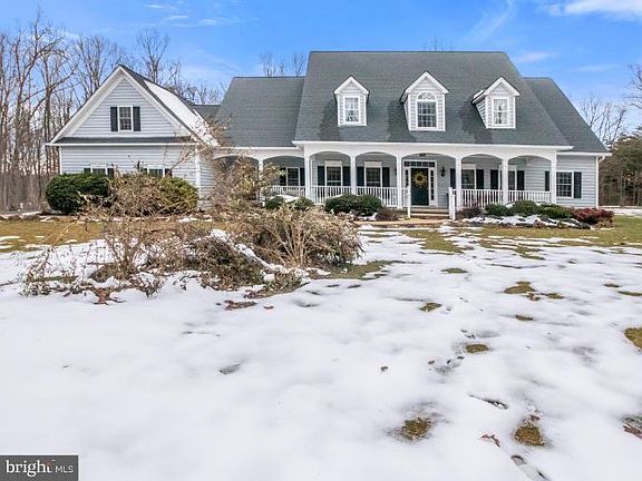 4th image of 31325 Paynes Farm Dr
