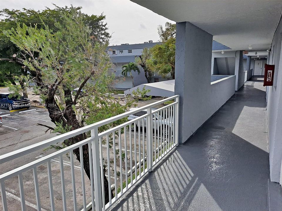1st image of 9371 Fontainebleau Blvd APT I220