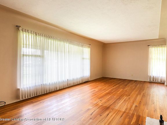 5th image of 1021 Bretton Rd