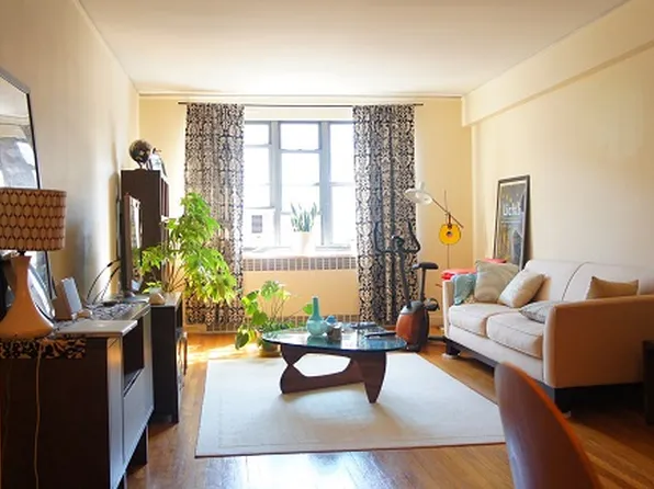 67-35 Yellowstone Boulevard image 1 of 11