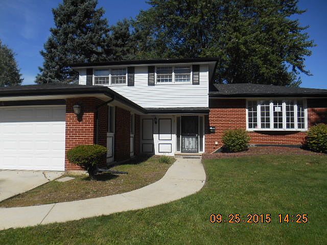 1st image of 704 E 193rd Pl