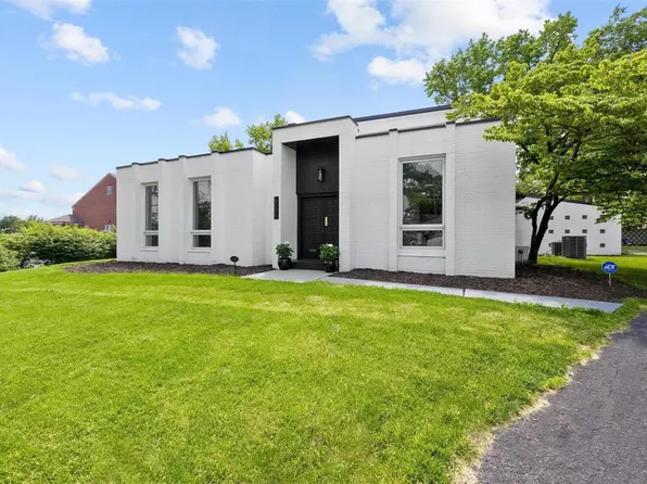 6005 Bishops Pl, Saint Louis, MO 63109