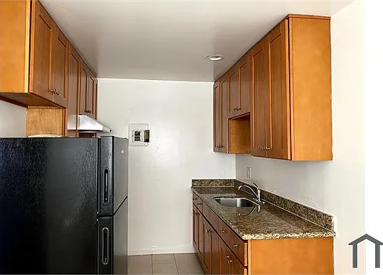 1 bed, 800 sqft, $2,690 — Photo 3