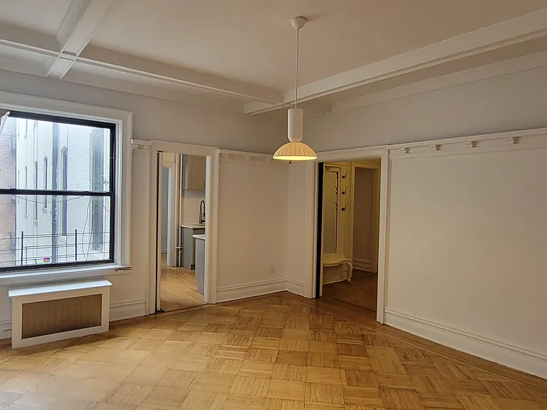 570 5th St #3 — Photo 7