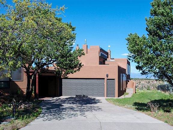 2nd image of 700 Totavi St