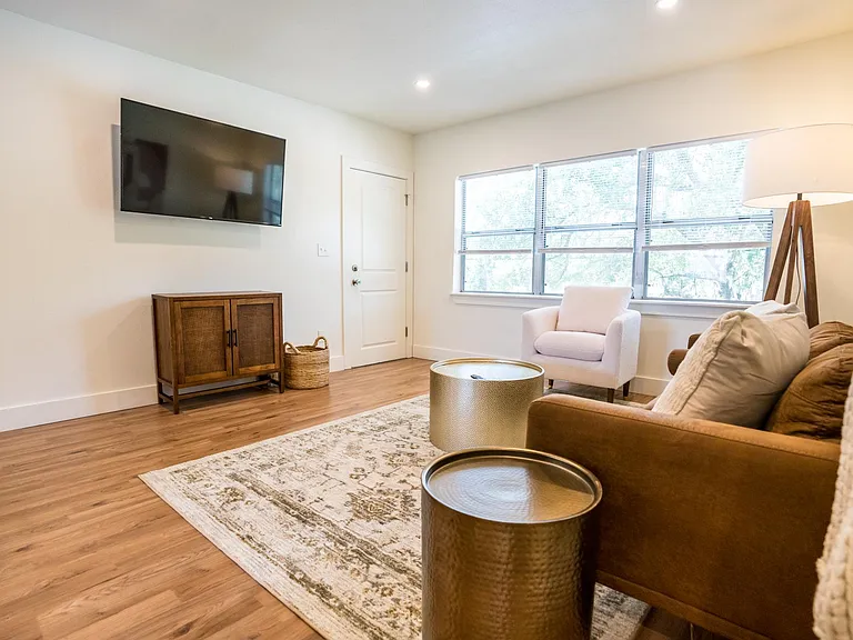 2160 Riverside Ave #3 — Photo 19