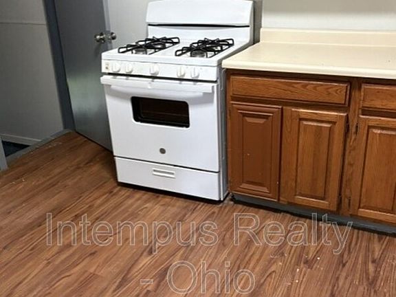 2nd image of 2129 Kensington Ave