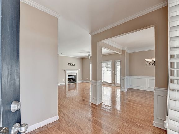 3rd image of 961 Cambron Commons Trce