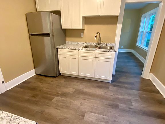 4th image of 1315 Grant Blvd #1