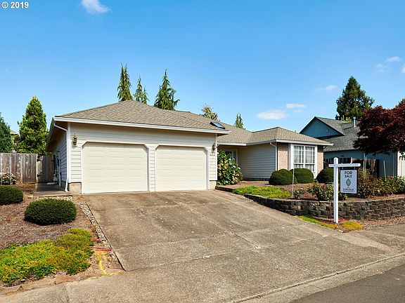 2nd image of 457 NE Tina Ct