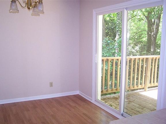 5th image of 4931 Odell Dr
