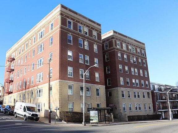 5th image of 6701 Blvd East APT D1