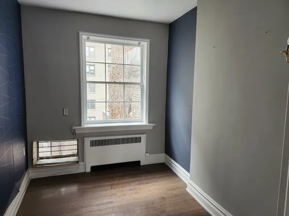 231 East 62nd Street image 19 of 25