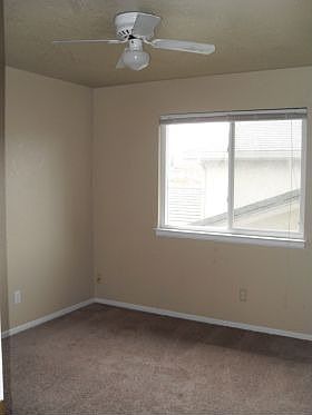 5th image of 4071 Chatsworth Cir