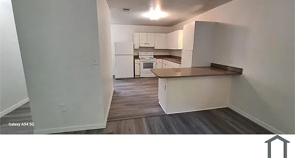 674 NW 46th St — Photo 3