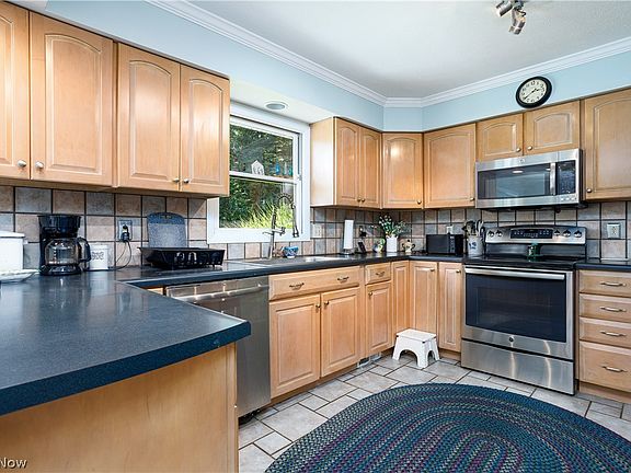 3rd image of 4336 Debbie Ln