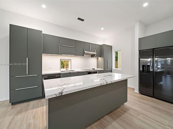4th image of 3437 NW 9th Ct #3437