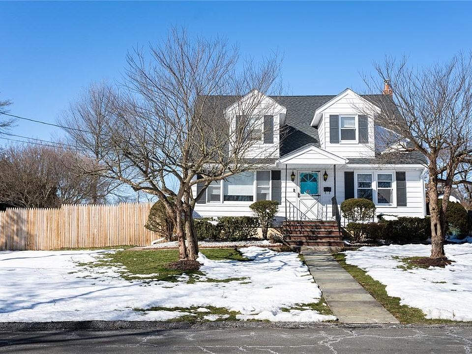 1st image of 35 Sheridan Avenue