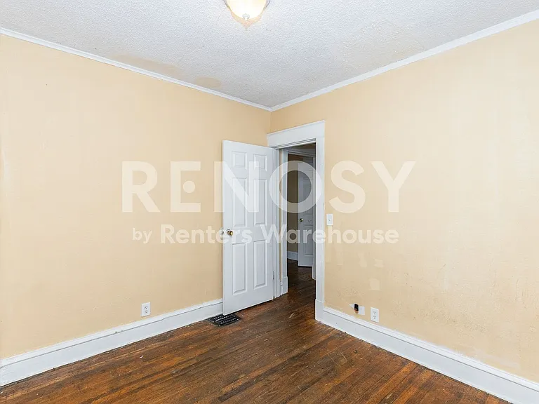 4038 Bellefontaine Ave — Photo 5