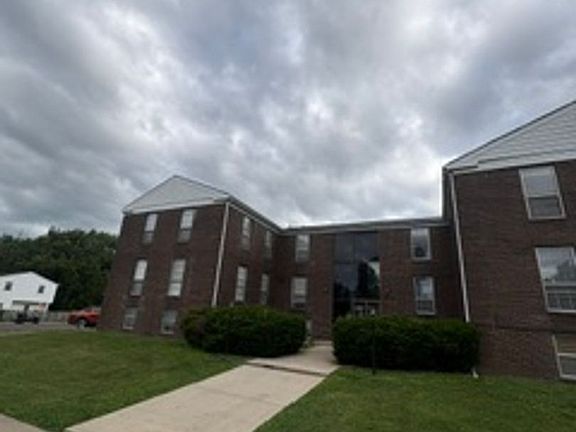 2nd image of 919 W Crestwood Dr APT A6