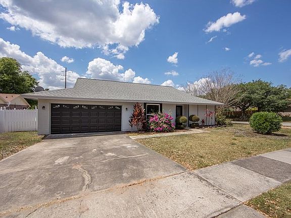 3rd image of 7720 Clubhouse Estates Dr