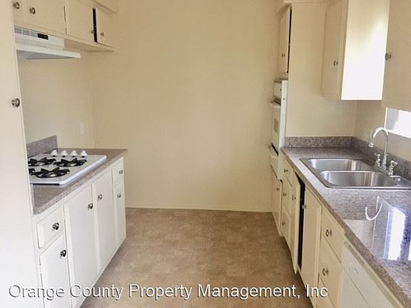 3rd image of 219 15th St APT 8